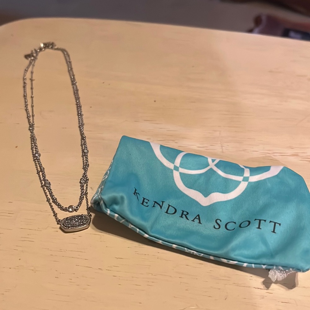 NEW NEVER BEEN WORN ,  KENDRA SCOTT NECKLACE